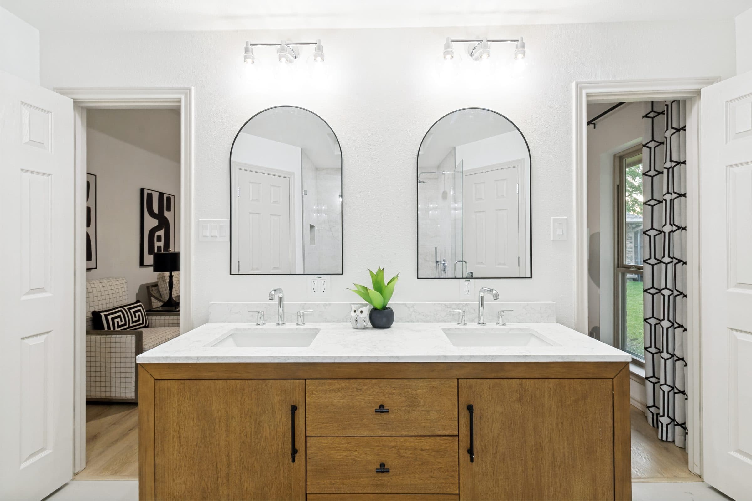 Interior detail view of a Dallas–Fort Worth area residence